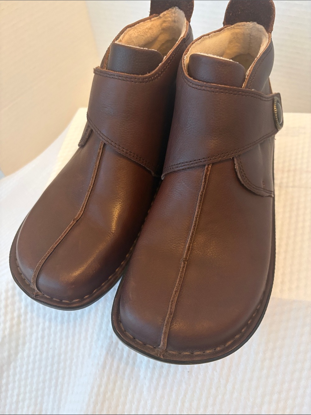 NEW Alegria Caiti Leather Boots – Brown Wrap Ankle Booties Size 38 (8-8.5) - Picture 8 of 8